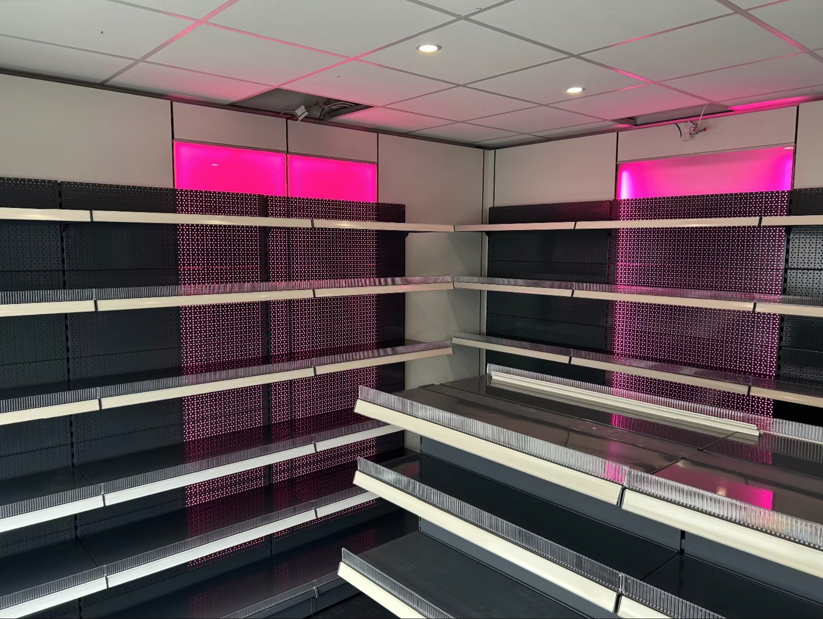 Projekt Hannover / Kiosk-Refit über Nacht